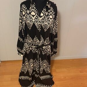 Chic Black and White Long Sleeve Dress